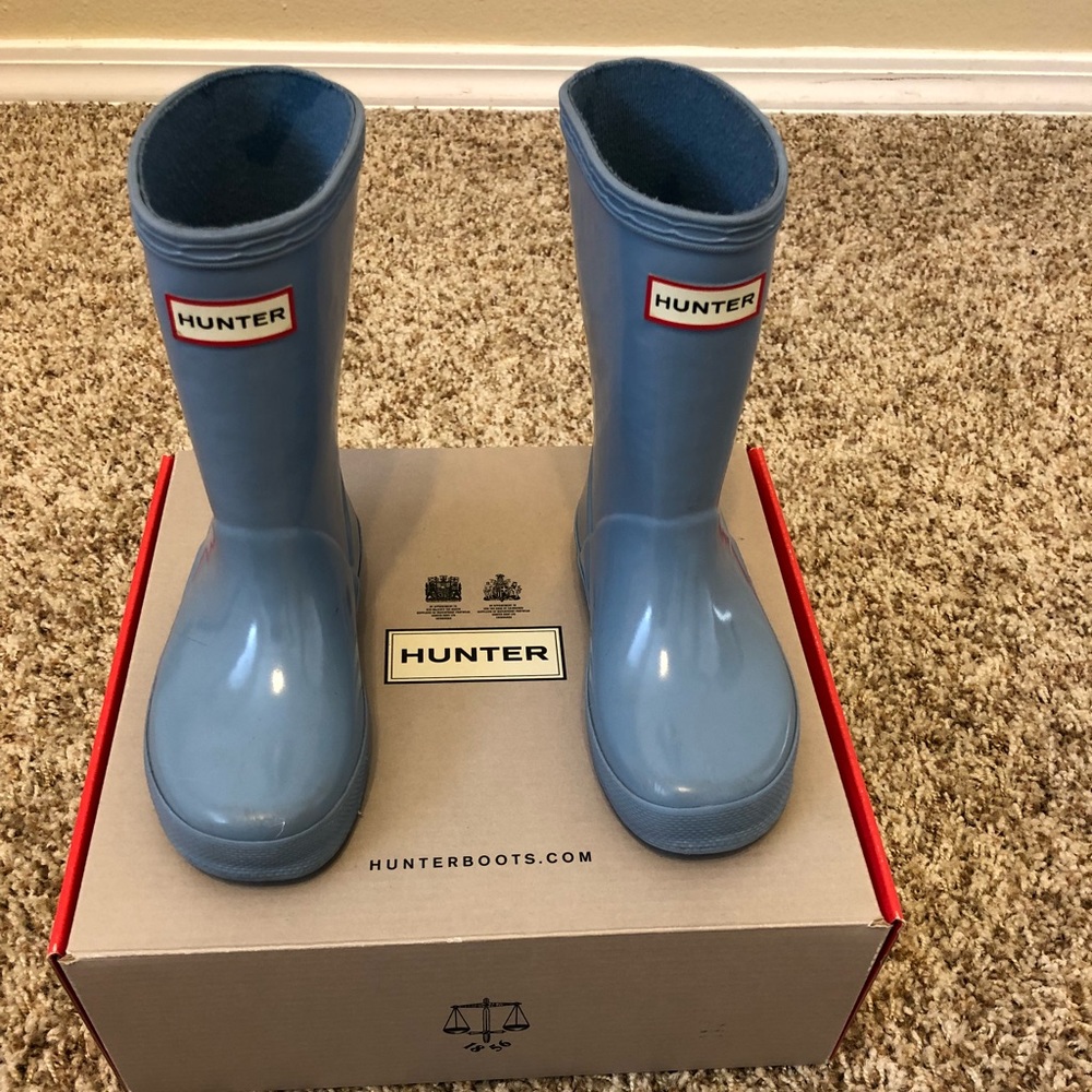 Toddler Hunter rain boots.